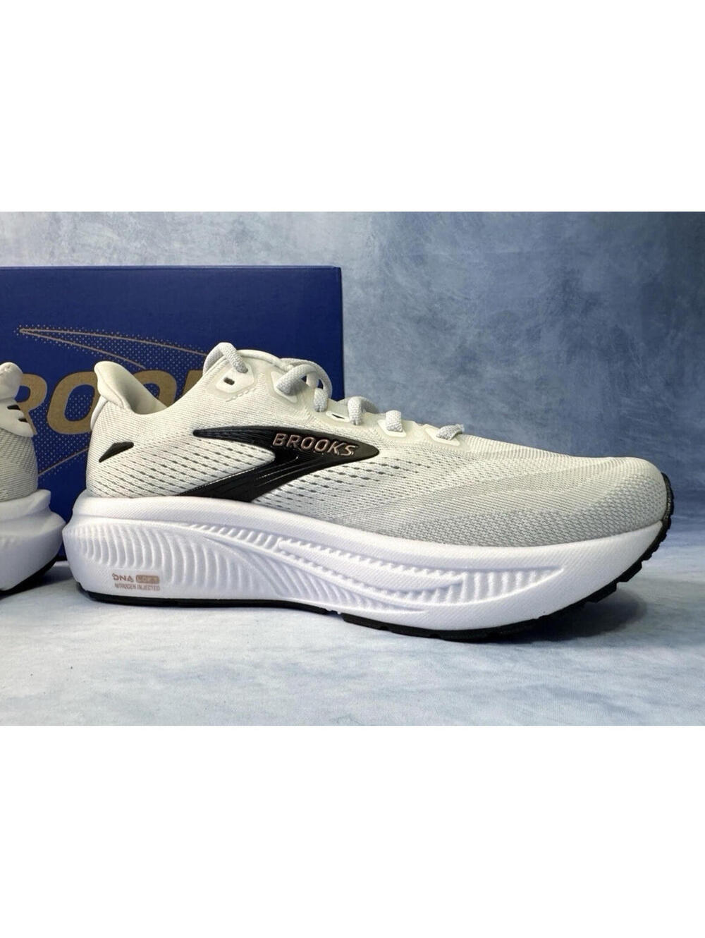 Brooks Ghost 18 Women's Running Training Gym Shoes White Rose Gold Size 7.5 - Picture 13 of 15